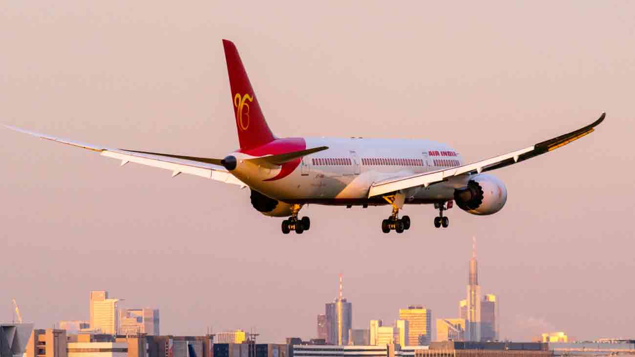 ایران اسرائیل کشیدگی: فضائی حدود کی بندش نے بھارت کو بحران میں دھکیل دیا India flight disruption