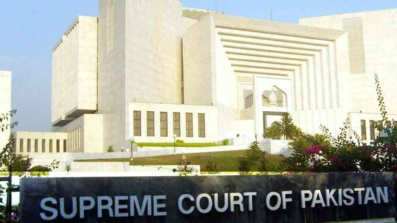 ججز کو بیرون ملک جانے کیلئے چیف جسٹس کا این او سی لازمی قرار سپریم کورٹ ججز کو بیرون ملک جانے کیلئے چیف جسٹس کا این او سی لازمی قرار دے دیا گیا