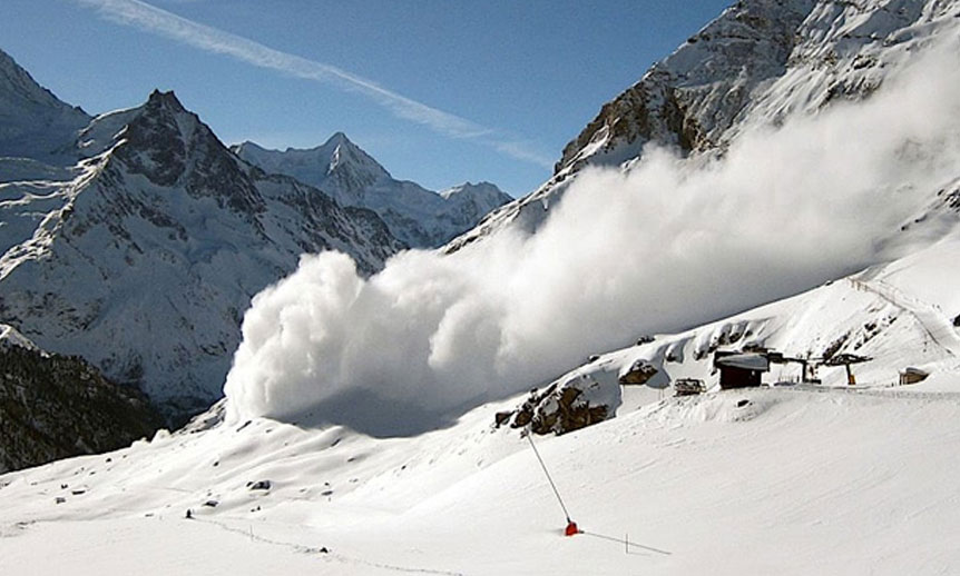 ناران :گلیشئر گرنے سے 3سیاح جاں بحق Naran glacier