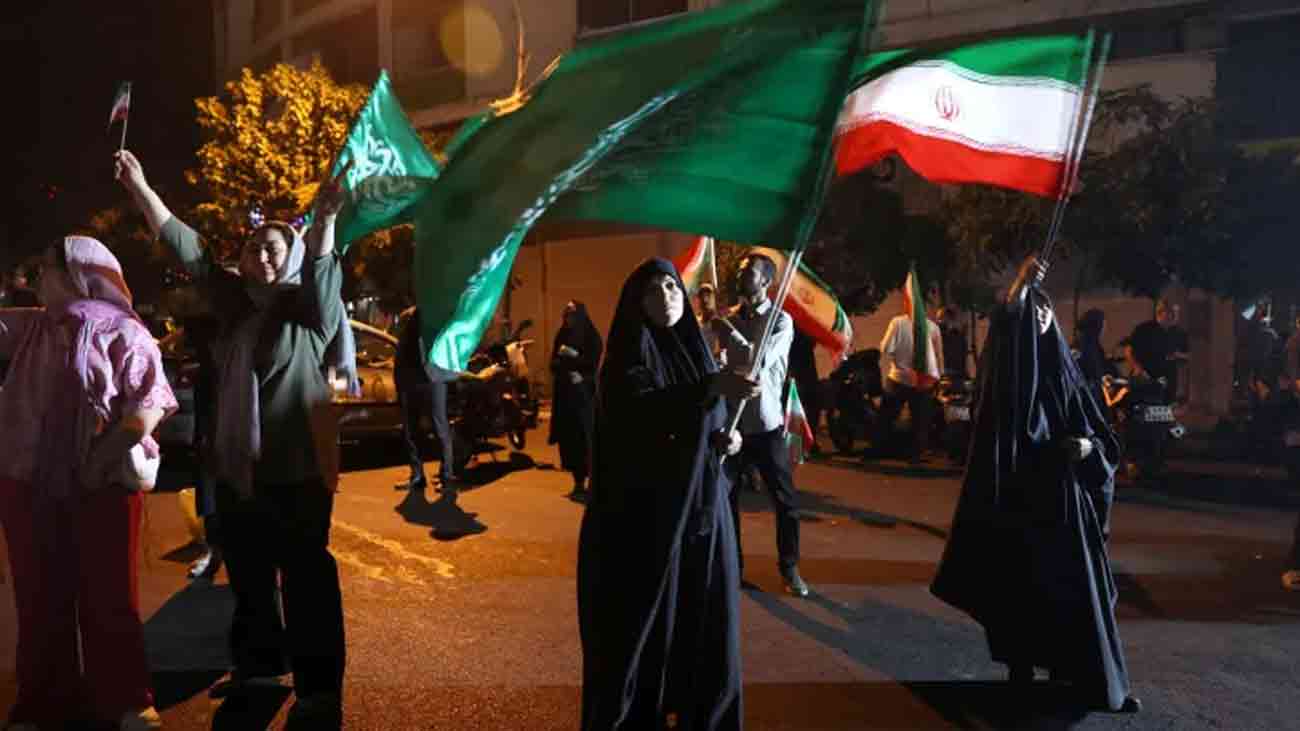 ایران اور اسرائیل میں جنگ بندی پر عملدرآمد کا آغاز مشرق وسطیٰ میں جاری کشیدگی اور متعدد مہلک حملوں کے بعد بالآخر ایران اور اسرائیل کے درمیان جنگ بندی پر عملدرآمد کا آغاز ہو گیا