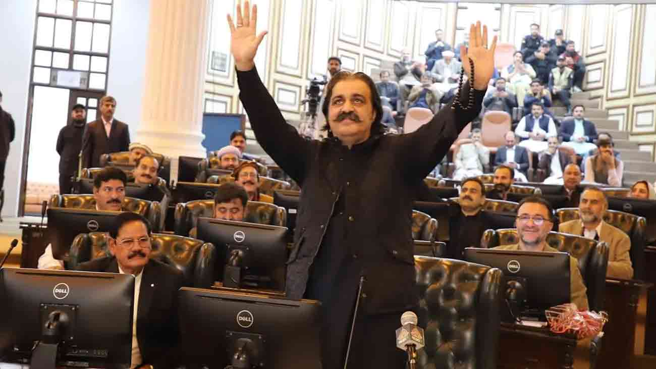 عمران خان سے ملاقات پھر آئی ایم ایف پروگرام میں تعاون: علی امین وزیراعلیٰ خیبرپختونخوا علی امین گنڈاپور نے کہا ہے کہ بانی پی ٹی آئی عمران خان جب کہیں گے اسمبلی تحلیل کردیں گے