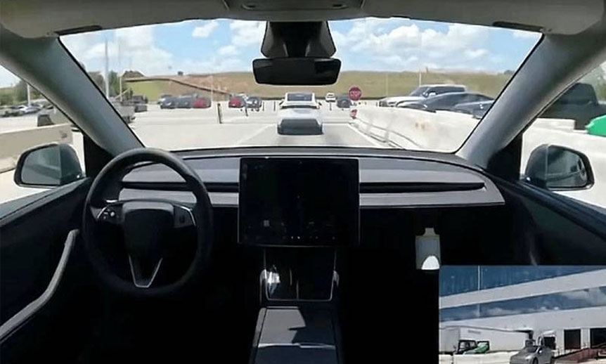 ٹیسلا کار خود اپنے مالک کے گھر پہنچ گئی Tesla