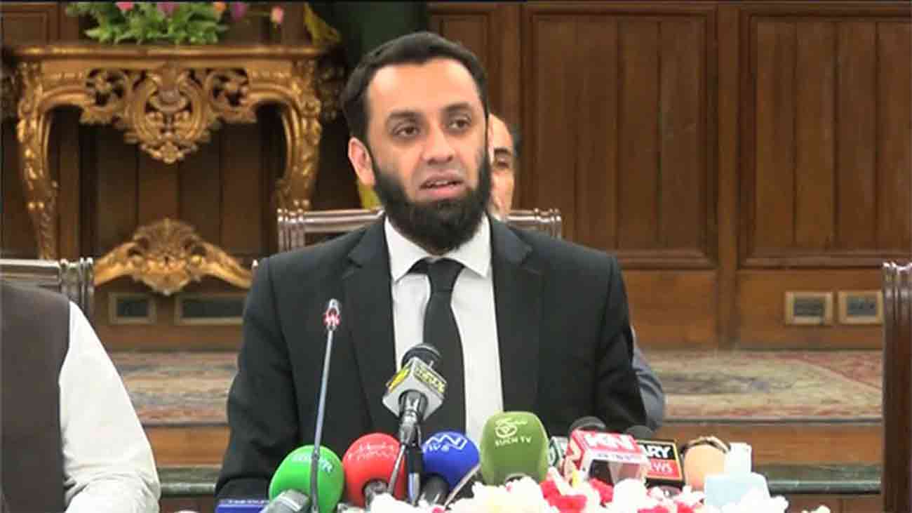 عمران خان کی پے رول پر رہائی کا کوئی امکان نہیں: عطا تارڑ