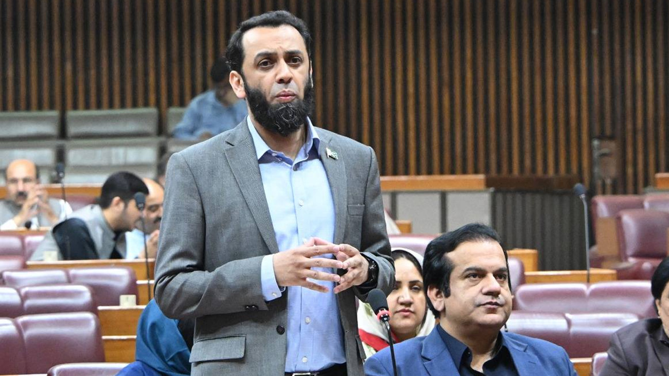 بھارت کو بھرپور اور مؤثر جواب ضرور دیا جائے گا: عطاتارڑ وفاقی وزیر اطلاعات ونشریات عطا تارڑ نے کہا ہے کہ بھارت کو بھرپورٹ مؤثر جواب ضرور دیا جائے گا۔