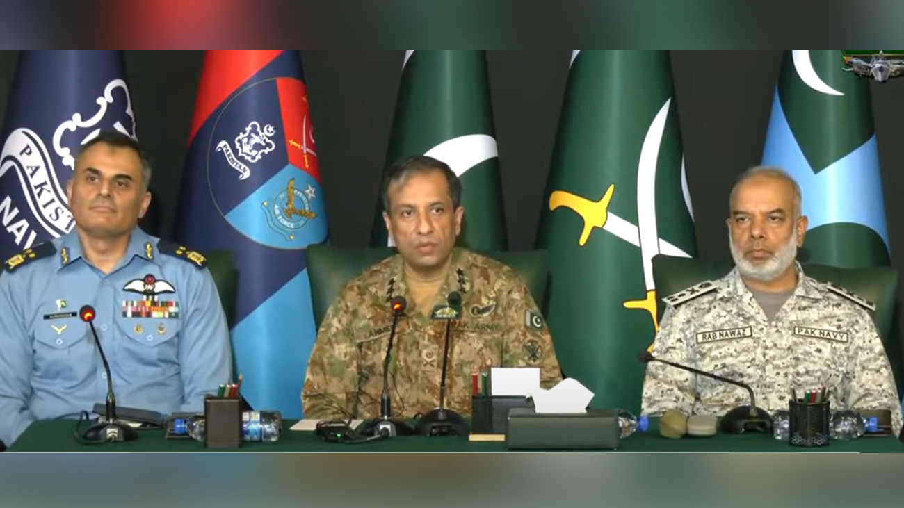 پاکستان اپنے وقار اور آزادی کی حفاظت ہر قیمت پر کرے گا: ڈی جی آئی ایس پی آر پاک فوج کے شعبہ تعلقات ( آئی ایس پی آر) کے ڈی جی لیفٹیننٹ جنرل احمد شریف چودھری نے کہا ہے کہ پاکستان اپنے وقار اور آزادی کی حفاظت ہر قیمت پر کرے گا۔