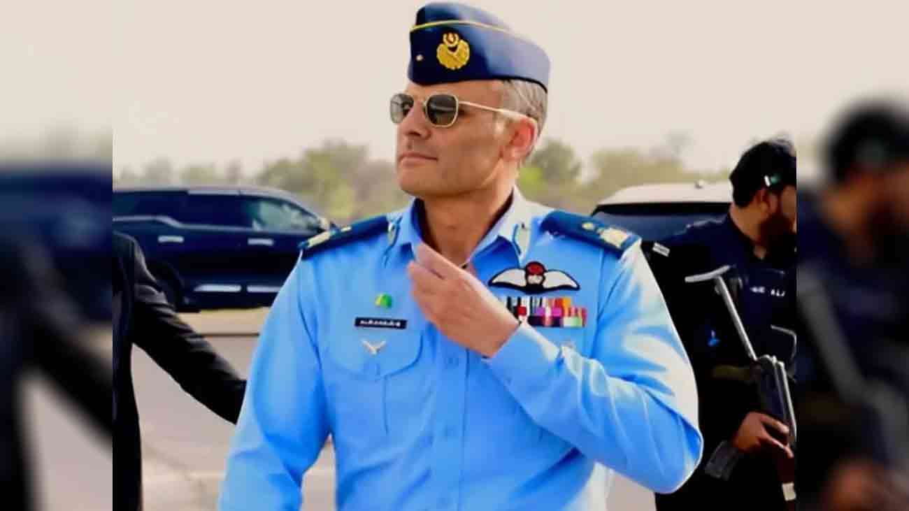 ایئر وائس مارشل اورنگزیب احمد گوگل پر سب سے زیادہ سرچ کی جانے والی شخصیت