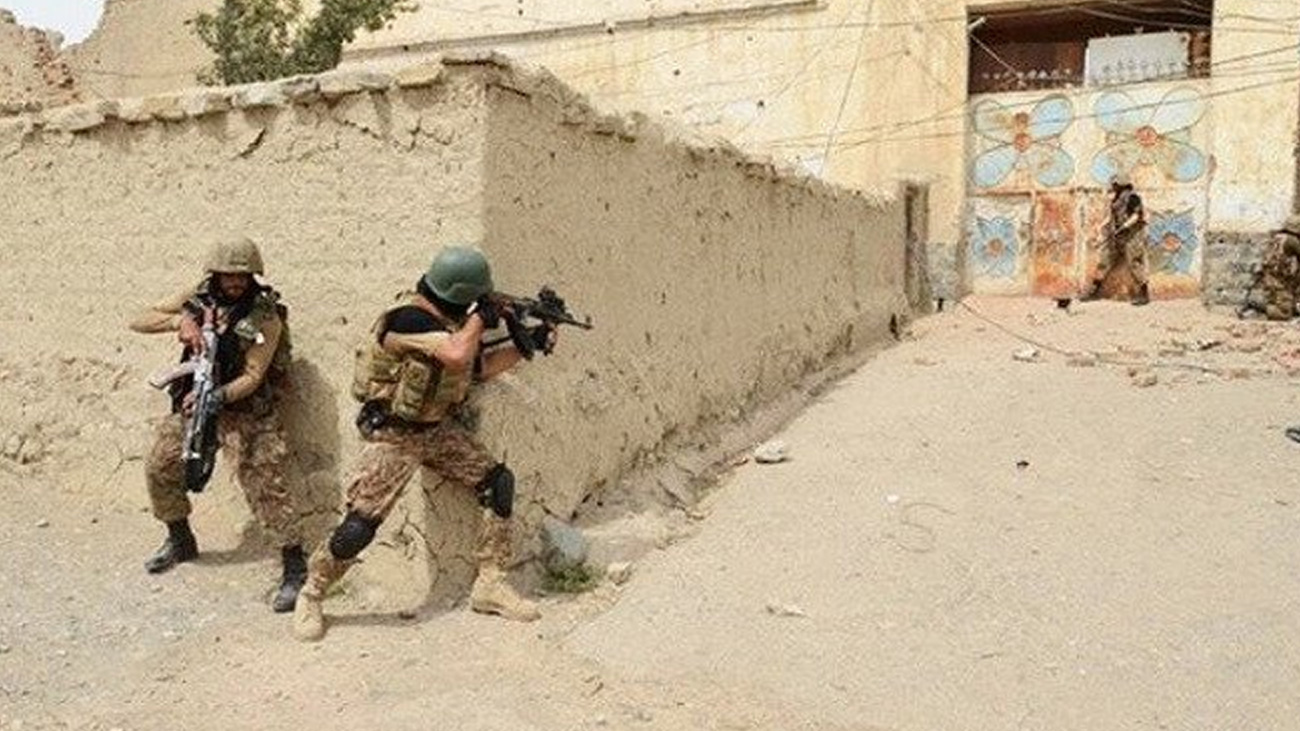 بلوچستان: سکیورٹی فورسز کے آپریشن میں 3 بھارتی سپانسرڈ دہشتگرد ہلاک بلوچستان میں دو مختلف کارروائیوں کے دوران سکیورٹی فورسز نے 3 بھارتی سپانسرڈ دہشتگردوں کو جہنم واصل کردیا۔