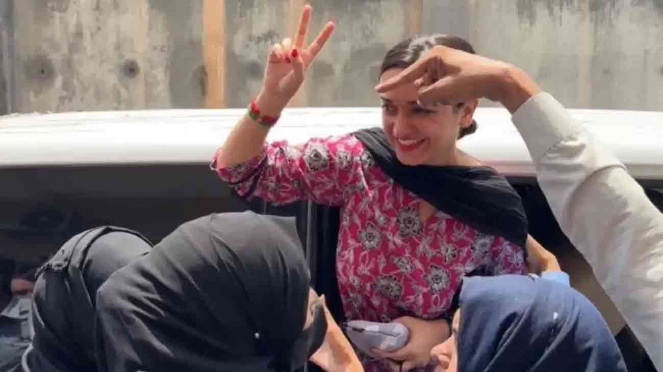 پی ٹی آئی رہنما صنم جاوید کی درخواست ضمانت خارج لاہور کی ایڈیشنل سیشن عدالت نے پاکستان تحریک انصاف (پی ٹی آئی) کی متحرک کارکن صنم جاوید کی جانب سے دائر کی گئی ضمانت کی درخواست مسترد کر دی