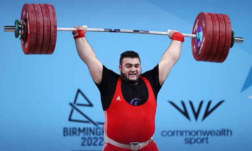 پہلی ایشیائی ماسٹر ویٹ چیمپئن شپ میں شرکت کیلئے پاکستانی سکواڈ قطر روانہ Pakistan Masters Weightlifting Team