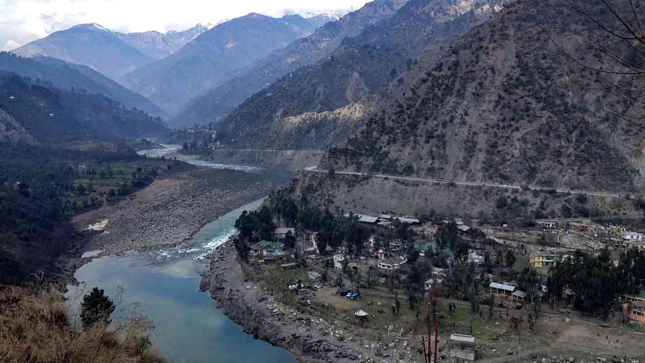 دریائے چناب میں پانی کی آمد میں غیر معمولی اضافہ، الرٹ جاری دریائے چناب میں پانی کی آمد میں غیر معمولی اضافہ دیکھا جا رہا ہے، جس کے باعث نچلے درجے کے سیلاب کا خدشہ پیدا ہو گیا ہے