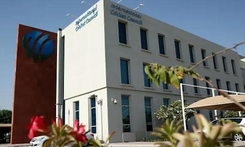 انٹرنیشنل کرکٹ کونسل (آئی سی سی) نے تمام فارمیٹس میں کھیل کے قوانین میں اہم تبدیلیاں کرتے ہوئے ایک نیا دَور شروع کر دیا۔