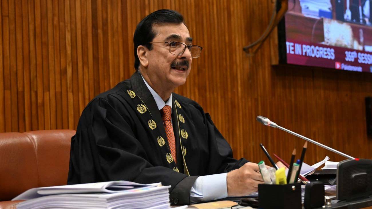 سینیٹ میں 27 ویں آئینی ترمیم کی شق وار منظوری کا عمل جاری ہے۔