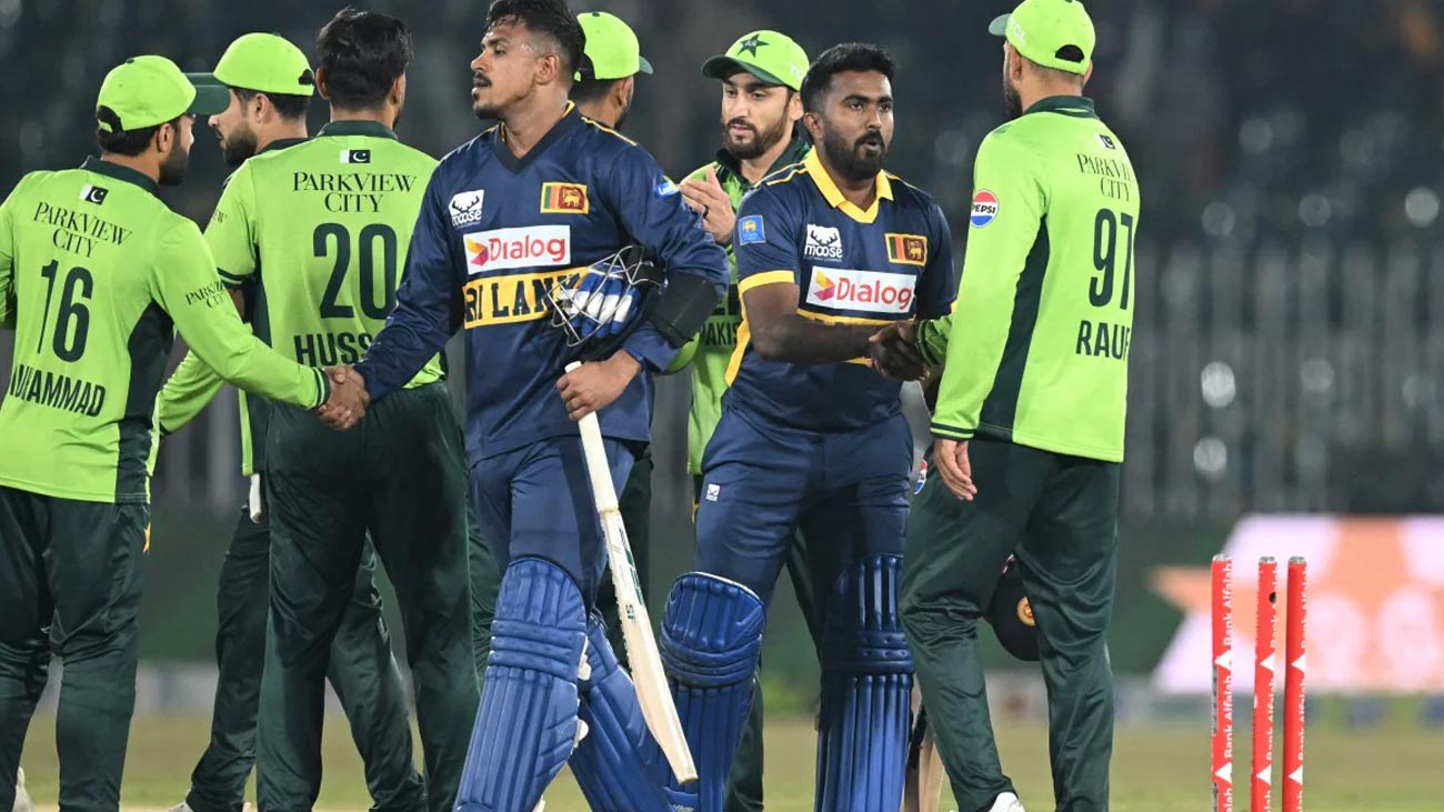 پاکستان کرکٹ بورڈ کی یقین دہانی کے بعد سری لنکن کرکٹ ٹیم نے دورہ پاکستان جاری رکھنے کا فیصلہ کیا ہے