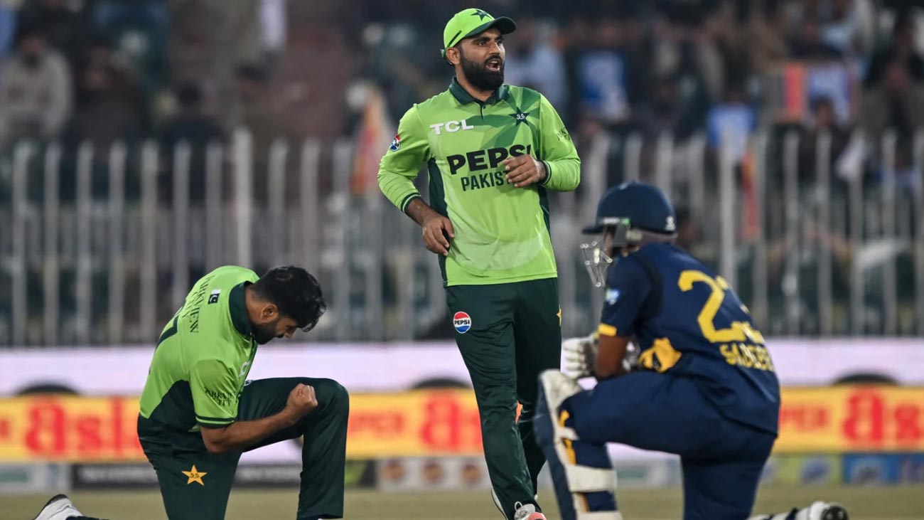 تین ایک روزہ سیریز کے دوسرے ون ڈے میچ میں سری لنکا نے پاکستان کو جیت کے لیے289 رنز کا ہدف دے دیا۔