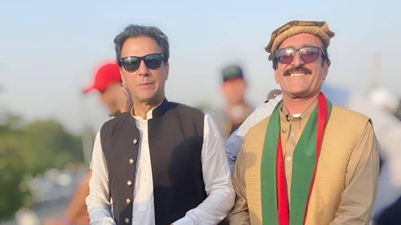 پی ٹی آئی ایم پی اے انور زیب کے گھر پر بم دھماکا