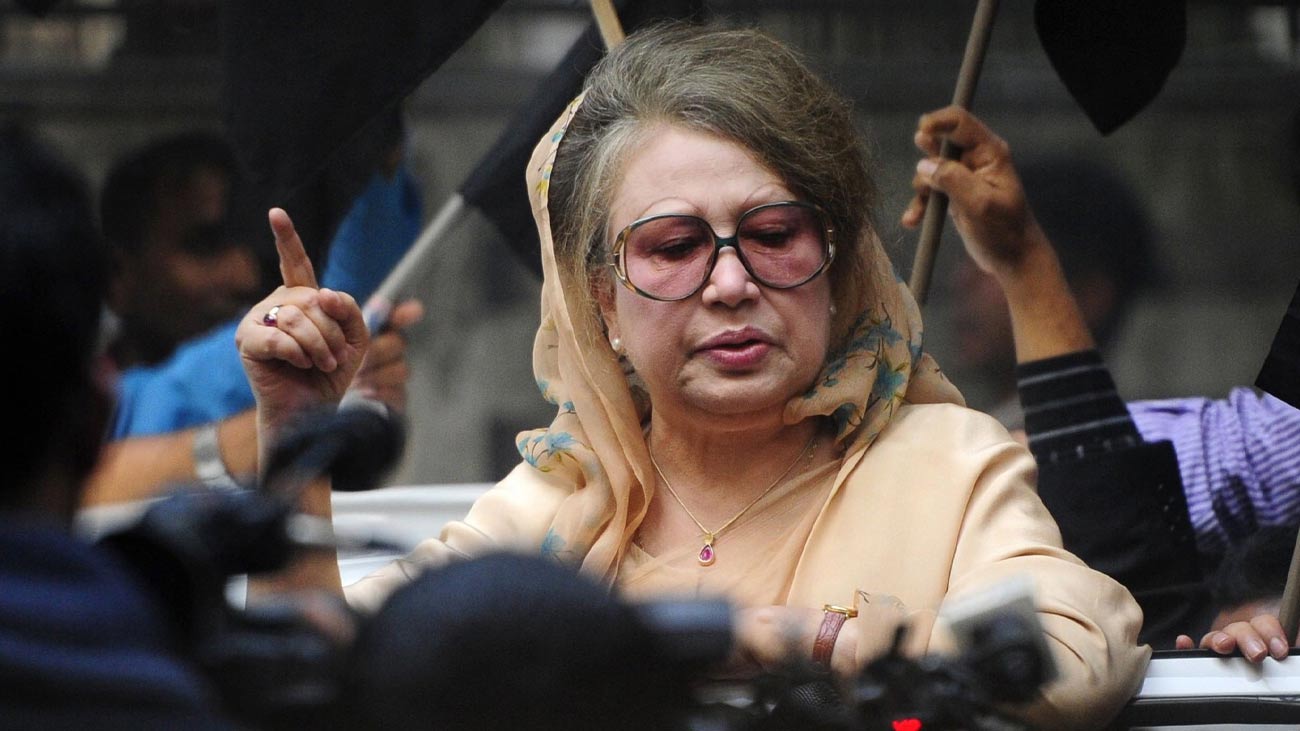 سابق بنگلا دیشی وزیراعظم خالدہ ضیا کی طبیعت انتہائی ناساز ہو گئی جس پر انہیں ہسپتال کے انتہائی نگہداشت وارڈ میں داخل کر لیا گیا۔