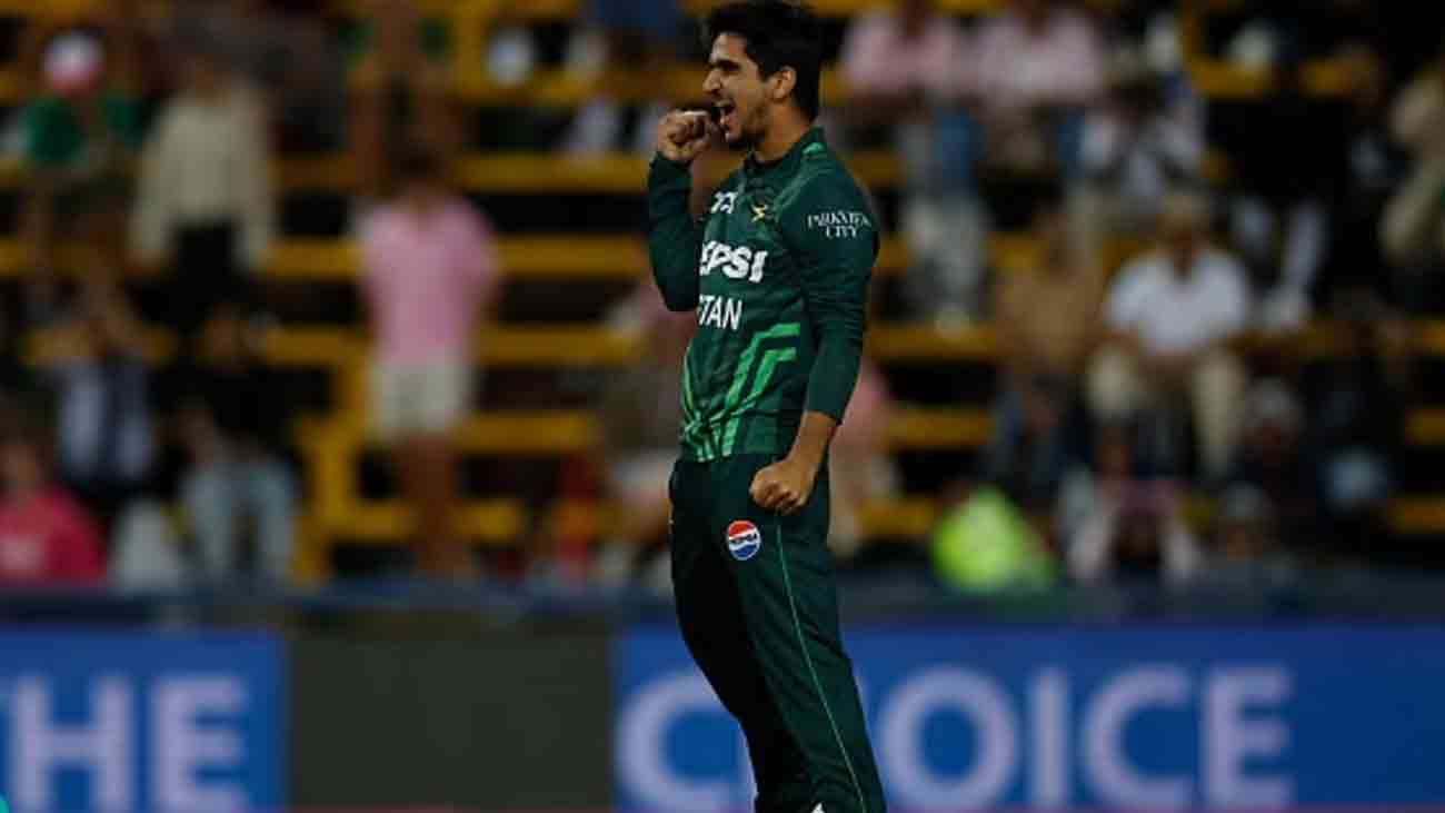 پاکستان کرکٹ کے نوجوان کھلاڑی صائم ایوب نے ایک شاندار کارنامہ انجام دیتے ہوئے ٹی ٹوئنٹی کرکٹ کے نمبرون آل راؤنڈر کا اعزاز اپنے نام کر لیا