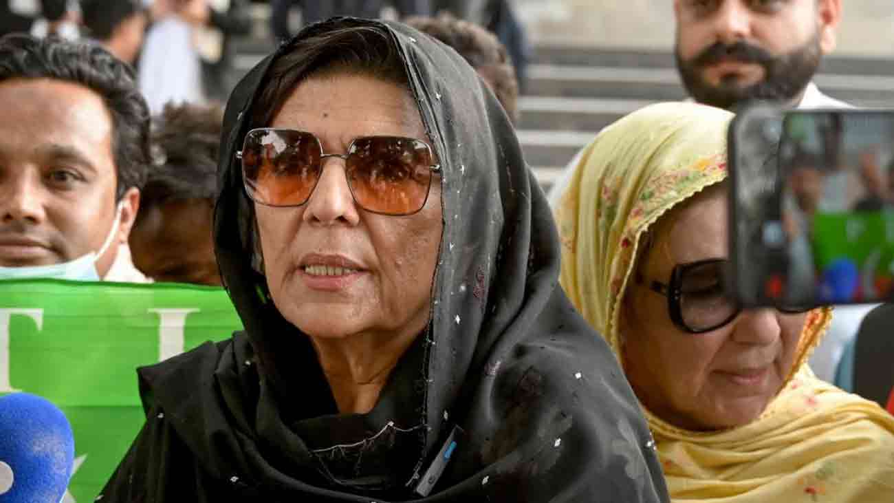 علیمہ خان نے کہا ہے بانی پی ٹی آئی کو کسی نے بتایا ہے کہ توشہ خانہ 2 کیس کی سماعت کے بعد ان کو یہاں سے شفٹ کر دیا جائے گا اور مکمل طور پر قید تنہائی میں ڈال دیا جائے گا