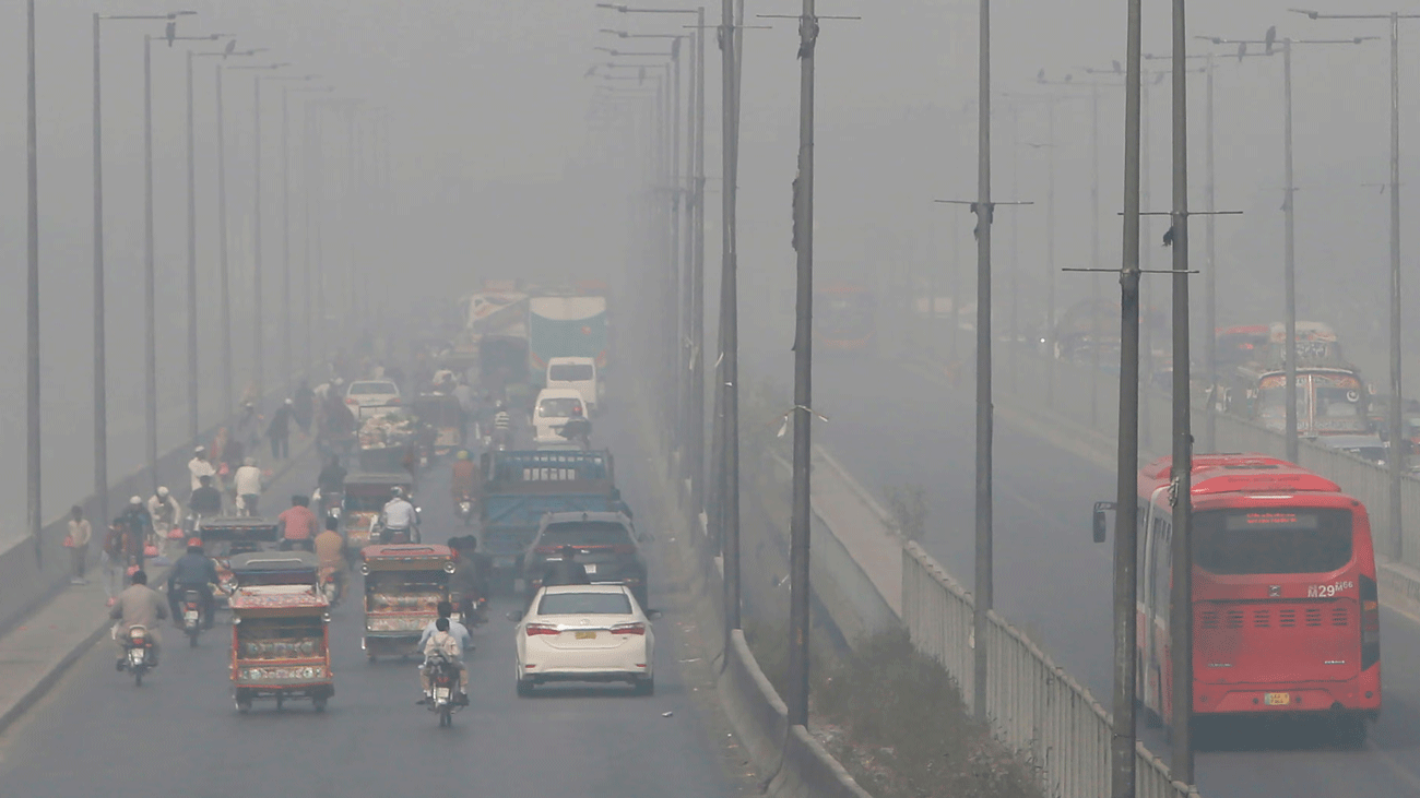 لاہور کی فضائی آلودگی آج بھی مضرِ صحت Lahore air quality