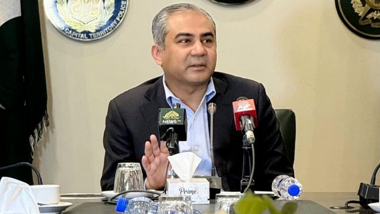 کسی جتھے کو اسلام آباد یا کسی شہر پر چڑھائی کی اجازت نہیں: محسن نقوی وفاقی وزیر داخلہ محسن نقوی نے کہا ہے کہ کسی جتھے کو اسلام آباد یا کسی اور شہر پر چڑھائی کی کسی صورت اجازت نہیں دیں گے ۔