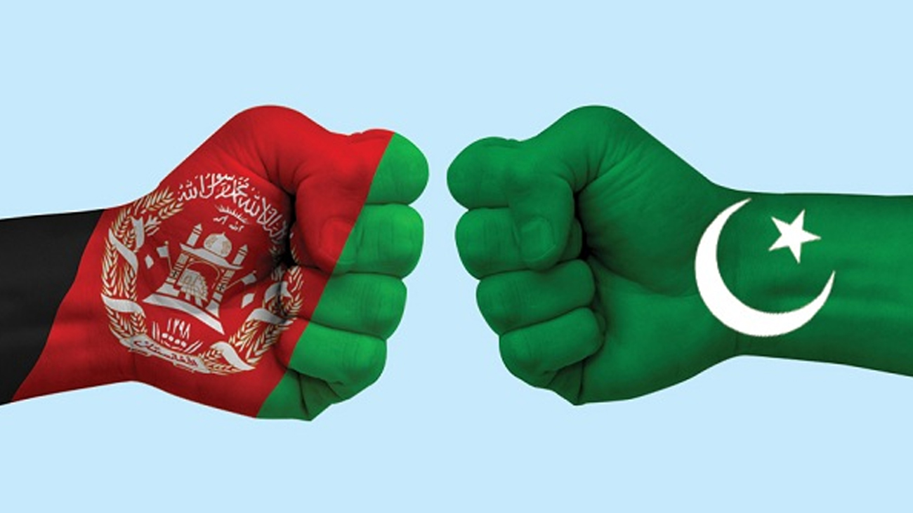 افغانستان سے کشیدگی کے معاملے پر پاکستانی شہریوں نے پاک فوج سے بھرپور یکجہتی کا اظہار کیا ہے۔