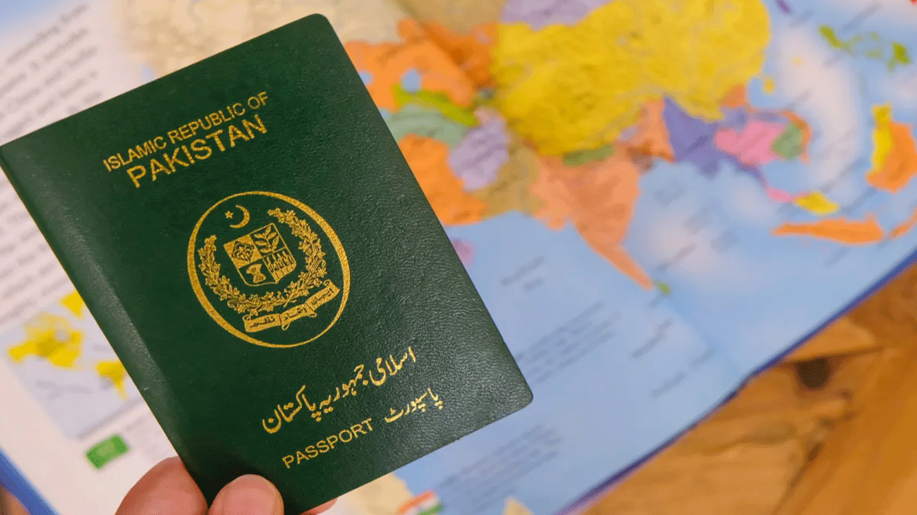 پاکستانی پاسپورٹ 103ویں نمبر پر آ گیا Pakistani passport ranking