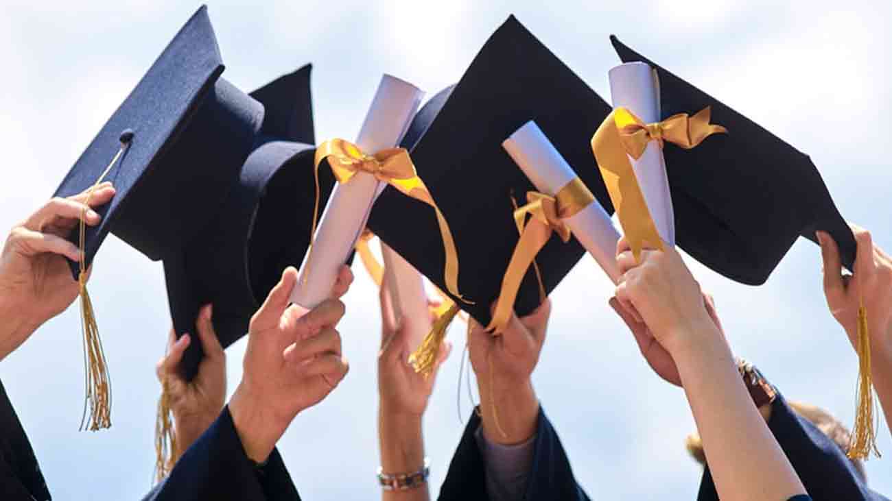 سکالرشپ لینے والے طلبا کیلئے بڑی خوشخبری PEEF digital scholarships