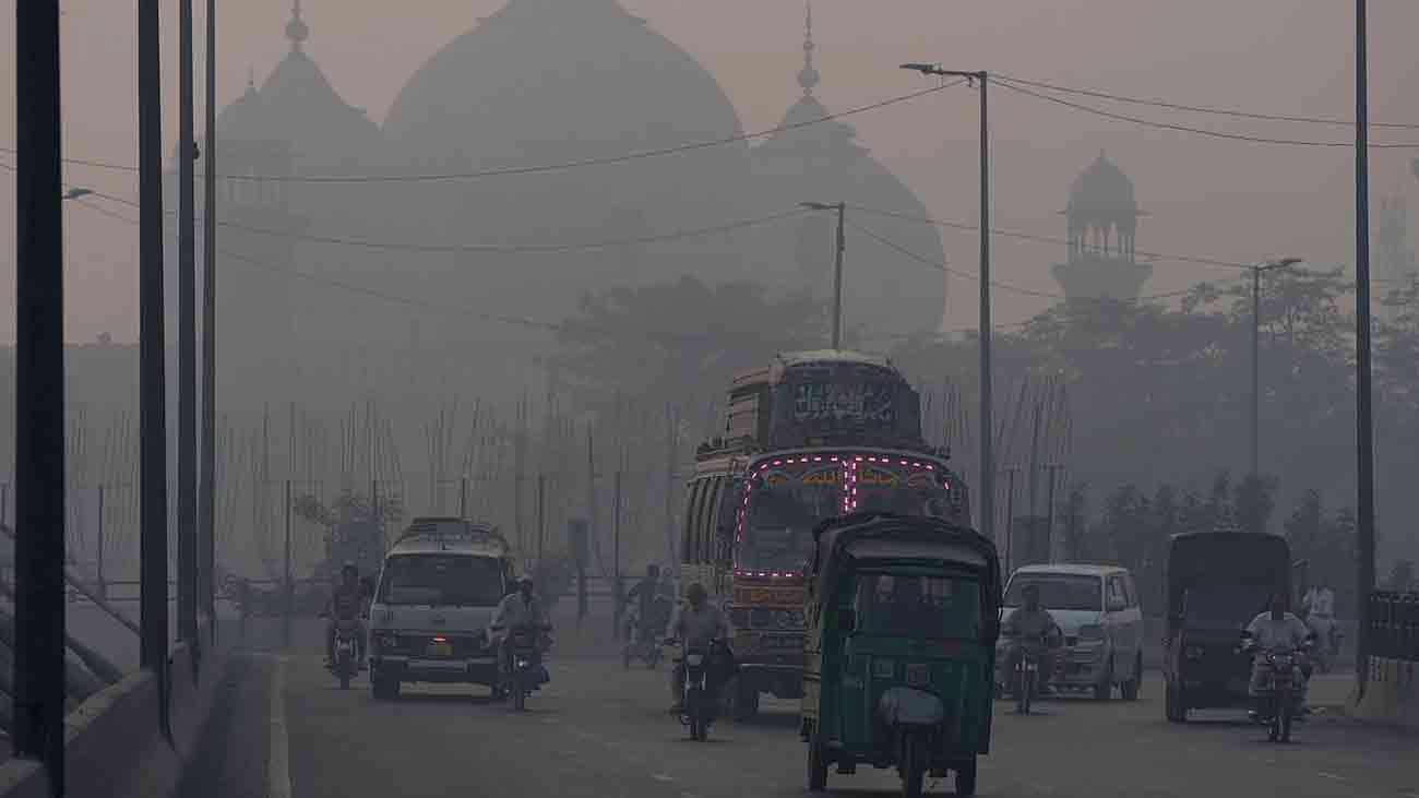 لاہور دنیا کے آلودہ ترین شہروں میں دوسرے نمبر پر آگیا Lahore air pollution