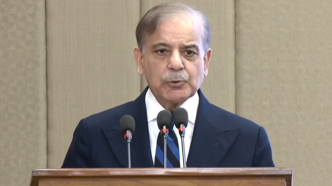 وزیراعظم کا آج سے گھریلو گیس کنکشن کھولنے کا اعلان وزیراعظم شہباز شریف نے آج سے ملک بھر میں صارفین کے لیے گھریلو گیس کنکشن کھولنے کا اعلان کردیا۔