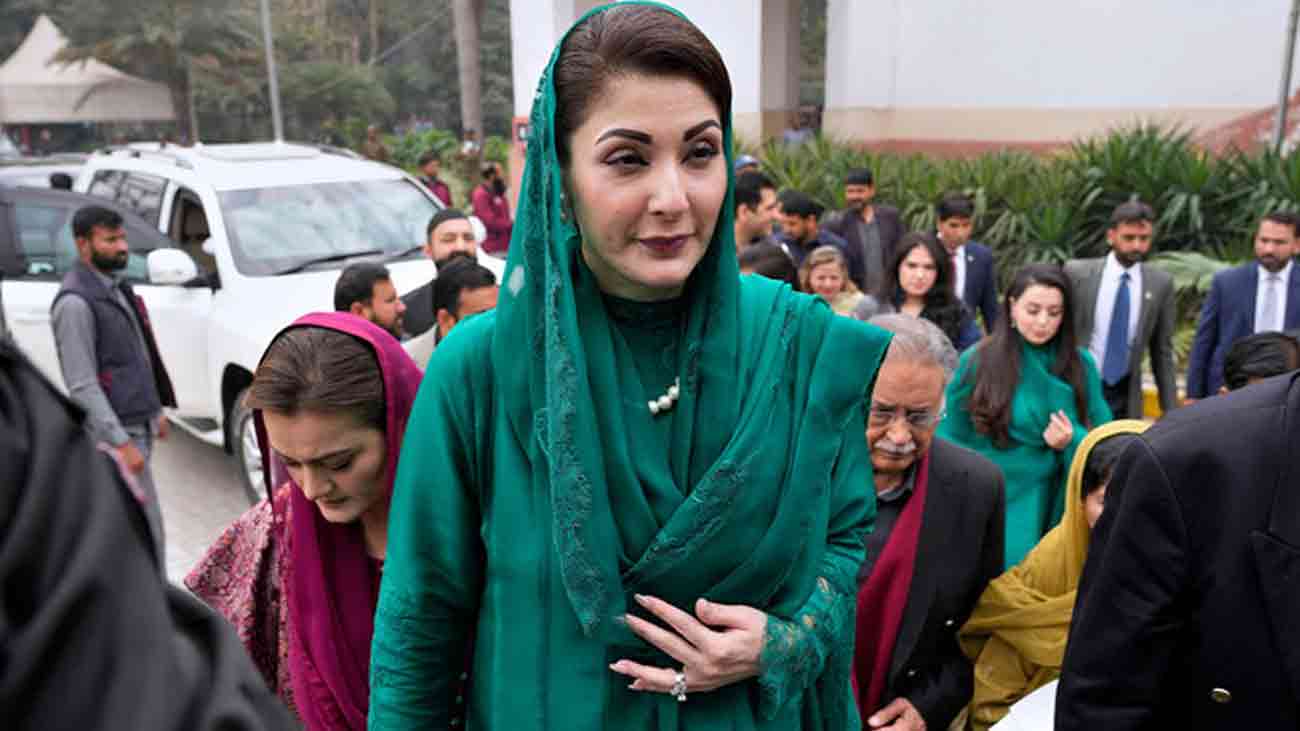 مریم نواز کا مسجد پر اپنی تصویر لگانے کا نوٹس، وضاحت طلب وزیراعلیٰ پنجاب مریم نواز نے منڈی بہاؤالدین میں ایک مسجد پر اپنی تصویر آویزاں کرنے کے واقعے کا سخت نوٹس لیتے ہوئے ضلعی انتظامیہ سے وضاحت طلب کرلی
