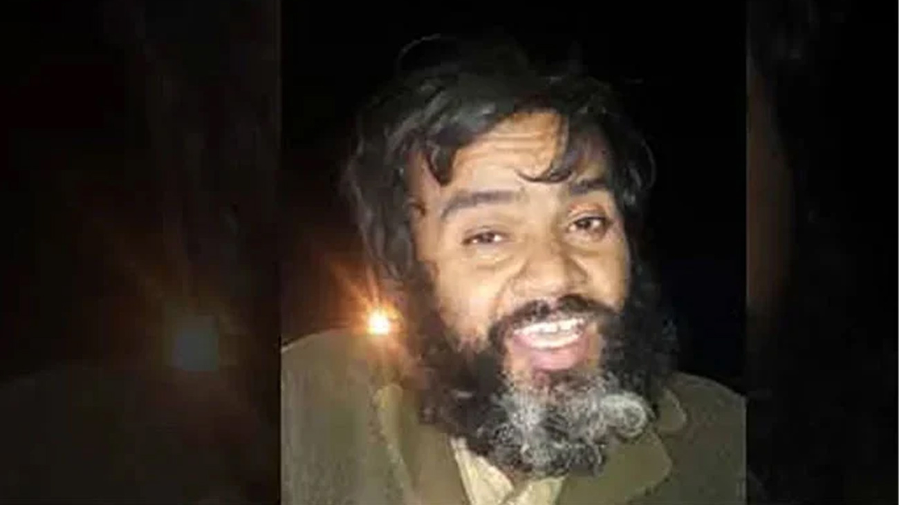 مظفرگڑھ: امیر ترین اور مشہور شوکت بھکاری ٹریفک حادثے میں جاں بحق ضلع مظفر گڑھ کا امیر ترین اور مشہور شوکت بھکاری ٹریفک حادثے میں چل بسا۔