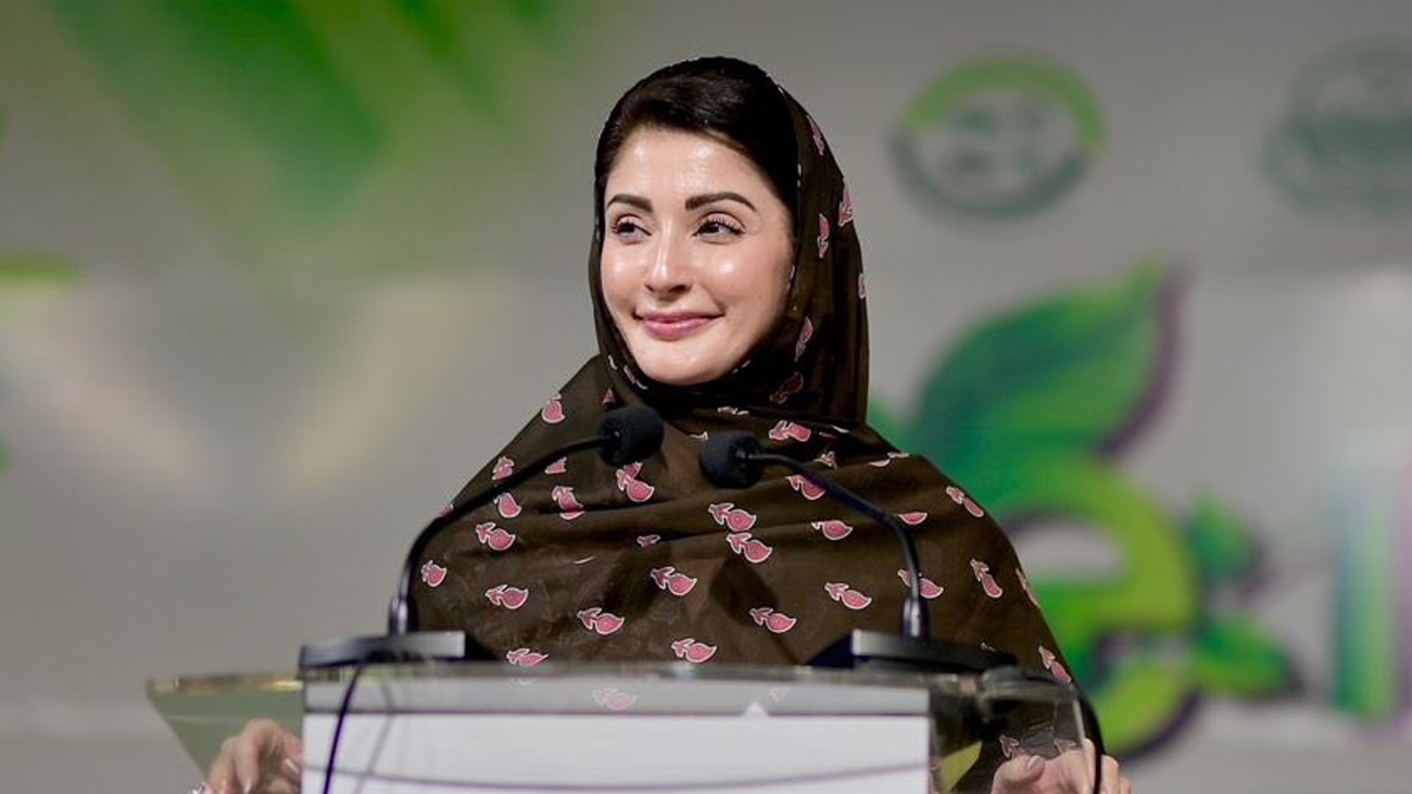 مریم نواز کا خواتین، بزرگوں اور طلباء کیلئے الیکٹرک بس میں فری سفر کا اعلان وزیر اعلیٰ پنجاب مریم نواز نے خواتین، بزرگوں اور طلباء کیلئے الیکٹرک بس میں فری سفر کا اعلان کر دیا۔