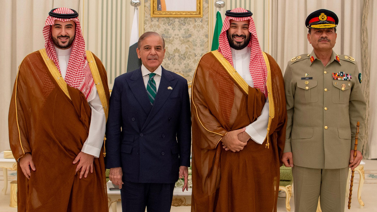 وزیراعظم شہباز شریف اور سعودی ولی شہزادہ محمد بن سلمان کے درمیان ملاقات ہوئی جس میں پاکستان اور سعودی عرب کے مابین سٹریٹجک دفاعی معاہدہ پر دستخط  کیے گئے۔