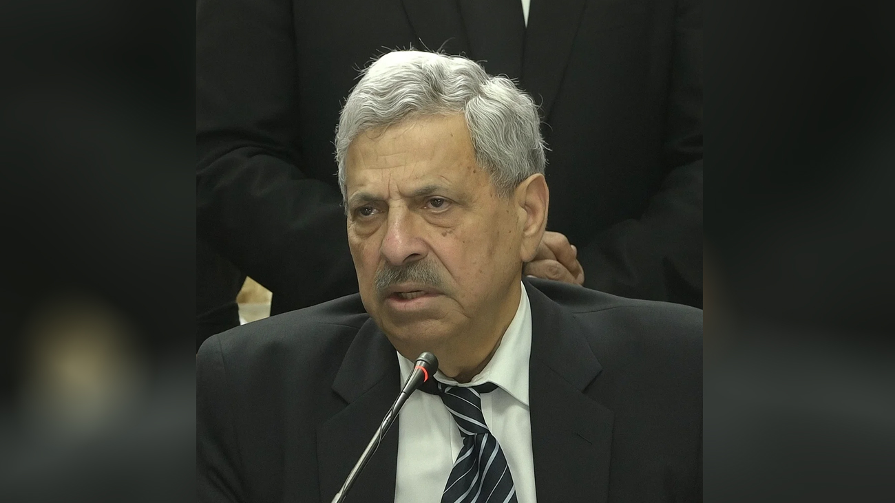 تحریک انصاف (پی ٹی آئی) کے سینیٹر اور معروف قانون دان حامد خان نے سینیٹ کی مختلف قائمہ کمیٹیوں کی رکنیت سے استعفیٰ دے دیا 