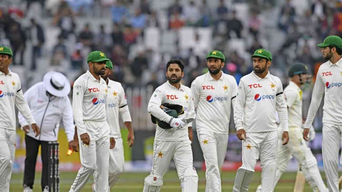 پاکستان کرکٹ بورڈ نے جنوبی افریقہ کے خلاف آئندہ ٹیسٹ سیریز کے لیے قومی اسکواڈ کا باضابطہ اعلان کر دیا