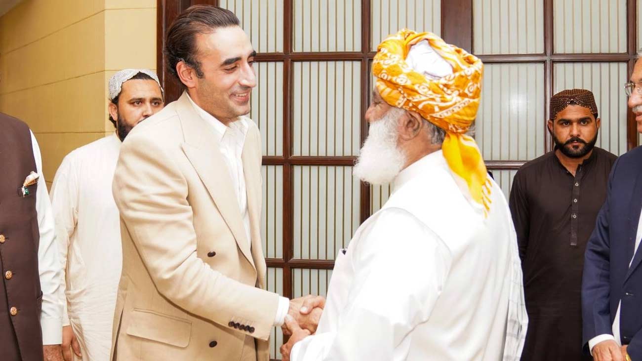 چیئرمین پاکستان پیپلزپارٹی (پی پی پی ) کی سربراہ جمعیت علمائے اسلام (ف) مولانا فضل الرحمان سے ملاقات کی اندرونی کہانی سامنے آگئی۔