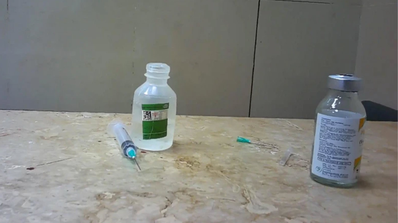 پنجاب کے شہر تونسہ میں بچوں میں ایچ آئی وی کے بڑھتے ہوئے کیسز نے والدین اور صحت کے شعبے میں شدید تشویش پیدا کر دی ہے، تونسہ کے سرکاری ہسپتال میں سرنجوں کے غیر محفوظ اور بار بار استعمال نے خطرے کی گھنٹی بجا دی۔