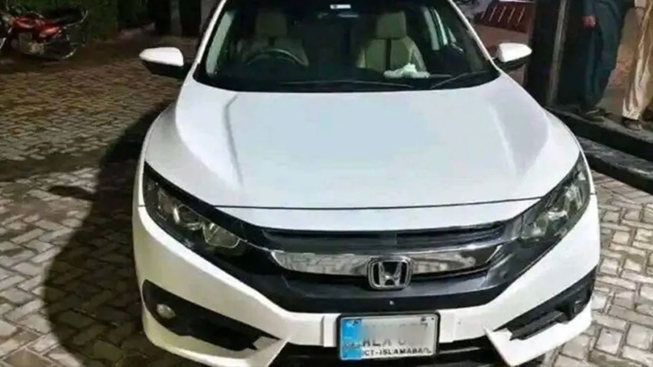 میانوالی میں  بند گاڑی میں دم گھٹنے سے 4 بچے جاں بحق