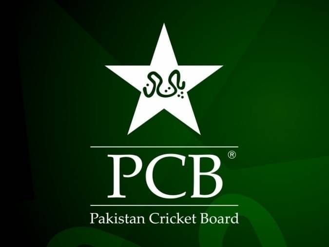 پی سی بی نے غیر منظور شدہ لیگ میں شرکت پر سابق کرکٹرز کے خلاف بڑے ایکشن کا اعلان کردیا