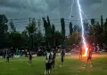 فٹبال میچ کے دوران آسمانی بجلی گرنے سے کھلاڑی جانبحق، 12 زخمی