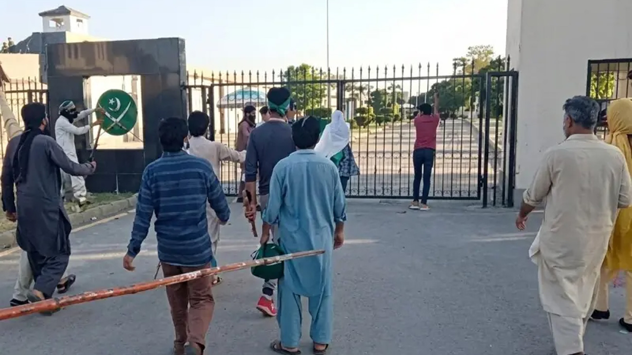 نو مئی جی ایچ کیو حملہ/فائل فوٹو