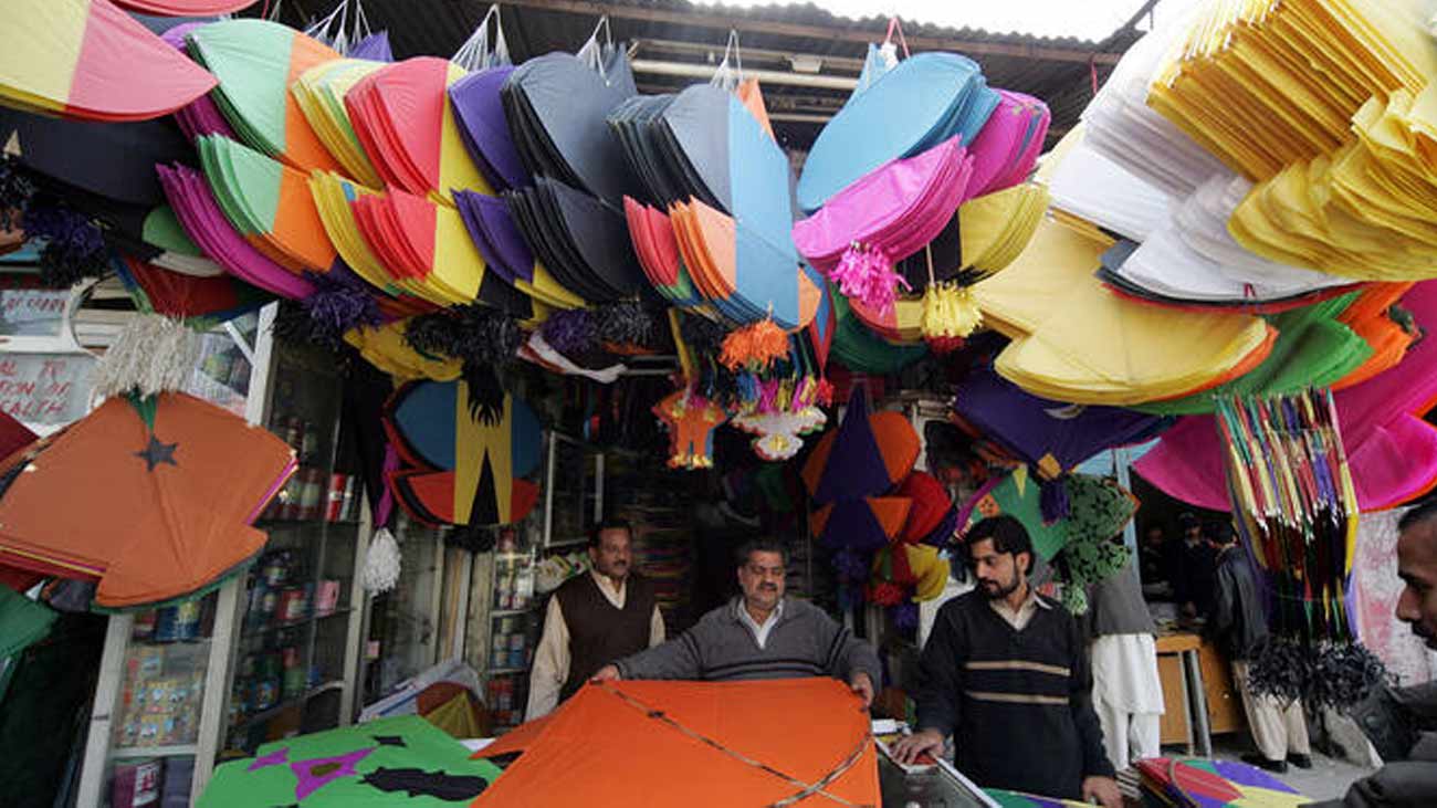 لاہور : ایئرپورٹ کے قریبی علاقوں میں بسنت پر پابندی عائد