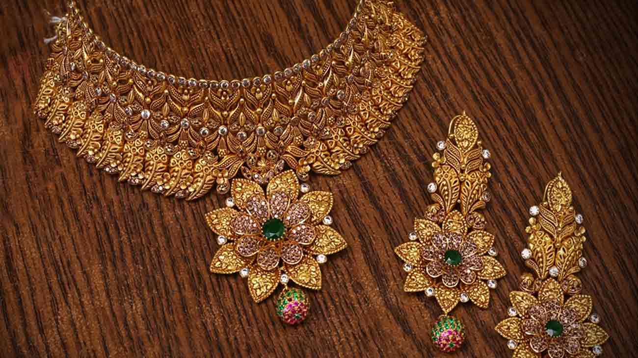 سونا مزید مہنگا، فی تولہ قیمت میں ریکارڈ اضافہ