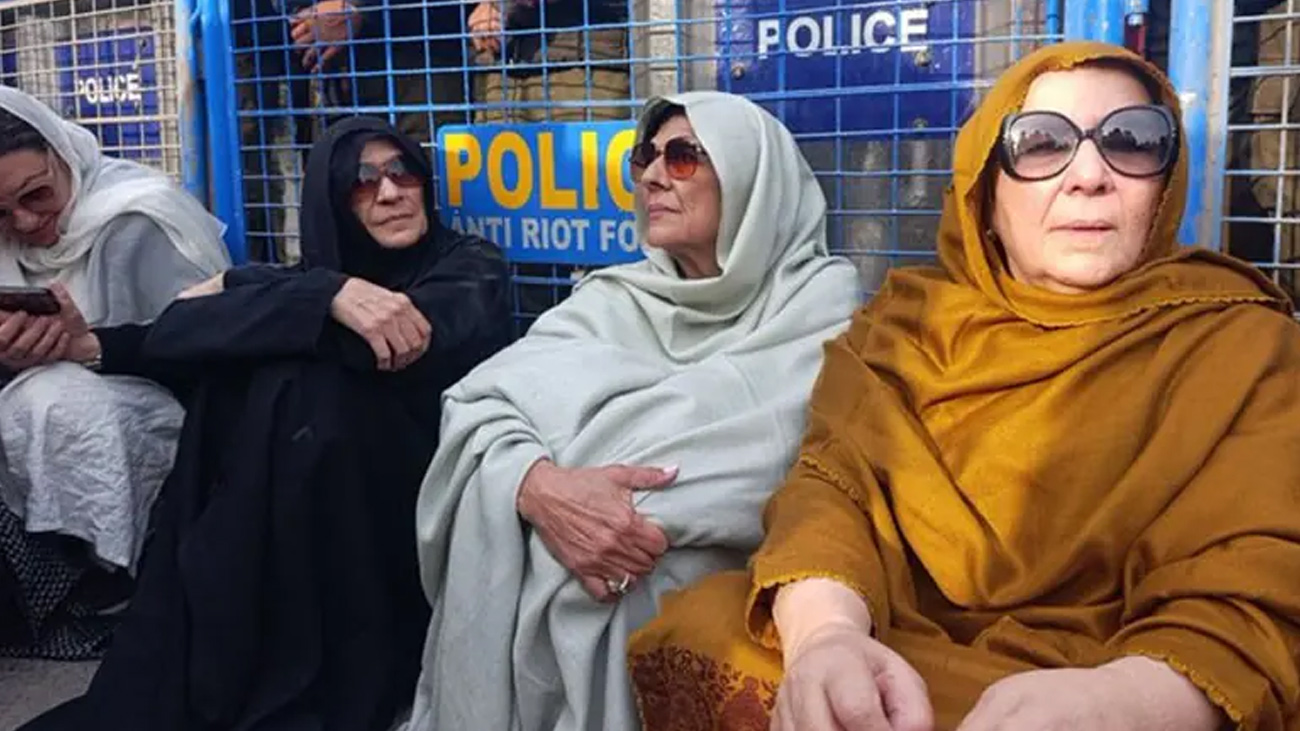 عمران خان کی بہن نورین خان زیر تعمیر نالہ میں گر گئیں