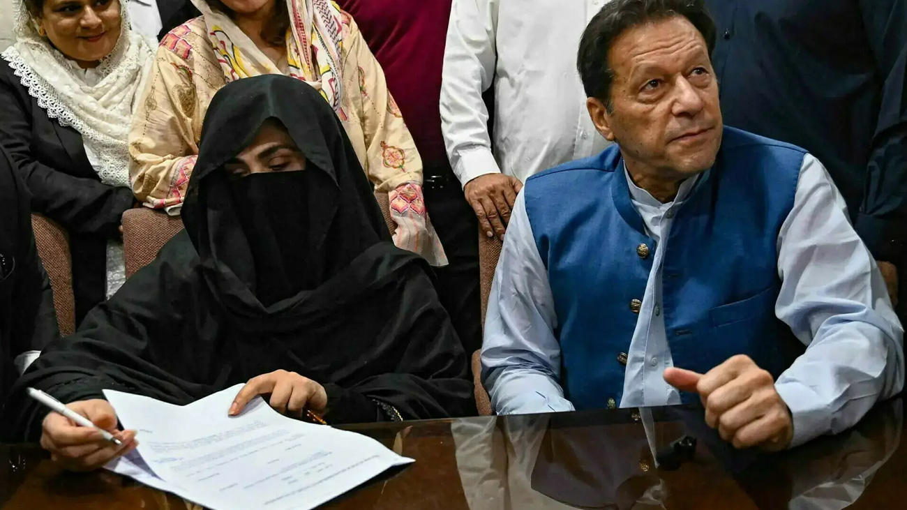 عمران خان اور بشریٰ بی بی کی درخواستیں سماعت کیلئے مقرر