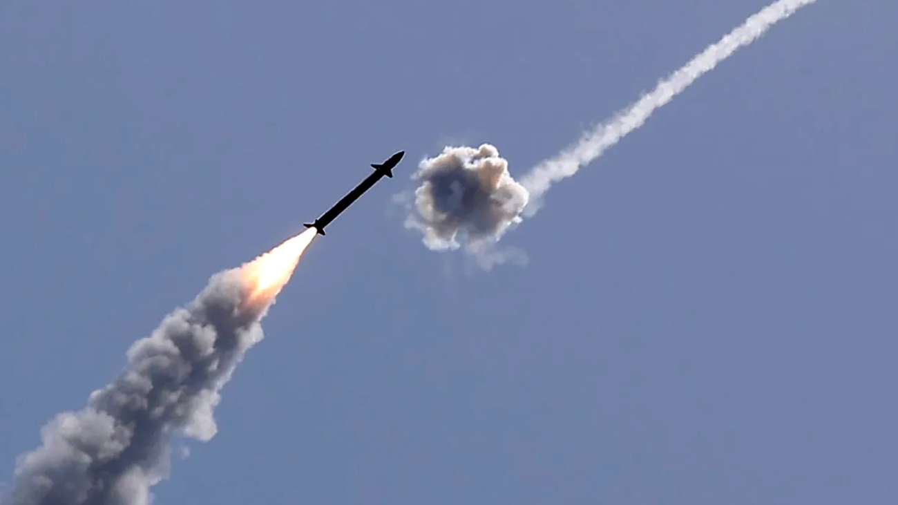 اسرائیل کا ایران پر حملہ، اہم فوجی اہداف کو نشانہ بنایا