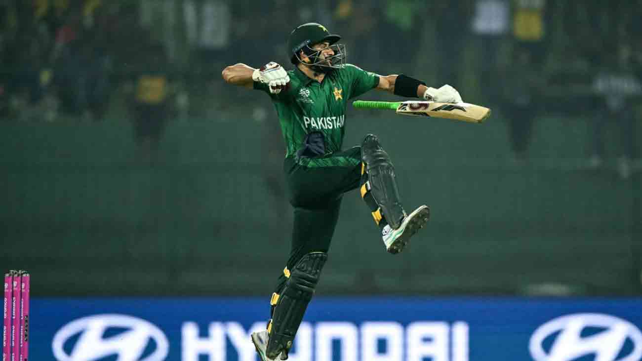 Sahibzada Farhan century