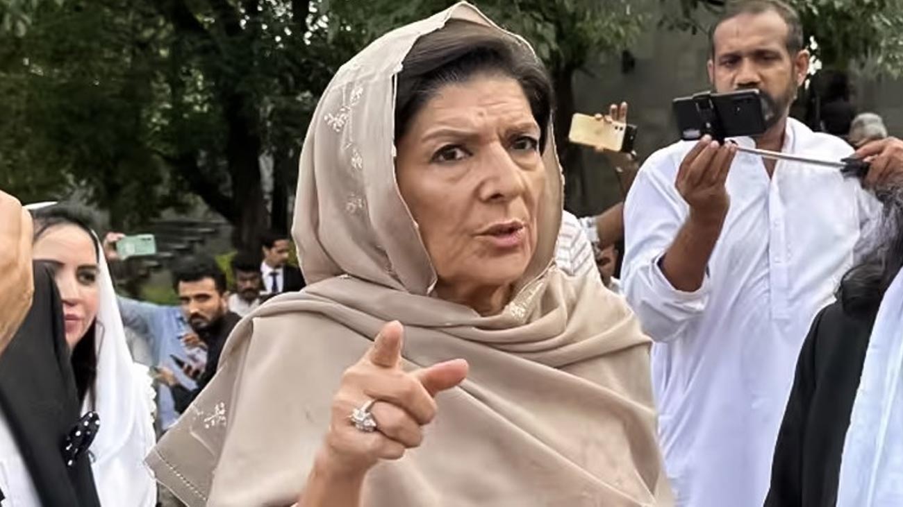 بانی پی ٹی آئی عمران خان کی ہمشیرہ علیمہ خان نے کہا کہ سابق وزیراعظم کی رہائی کے لیے ہمیں جو بھی کرنا پڑا کریں گے ہمیں کوئی نہیں روک سکتا۔