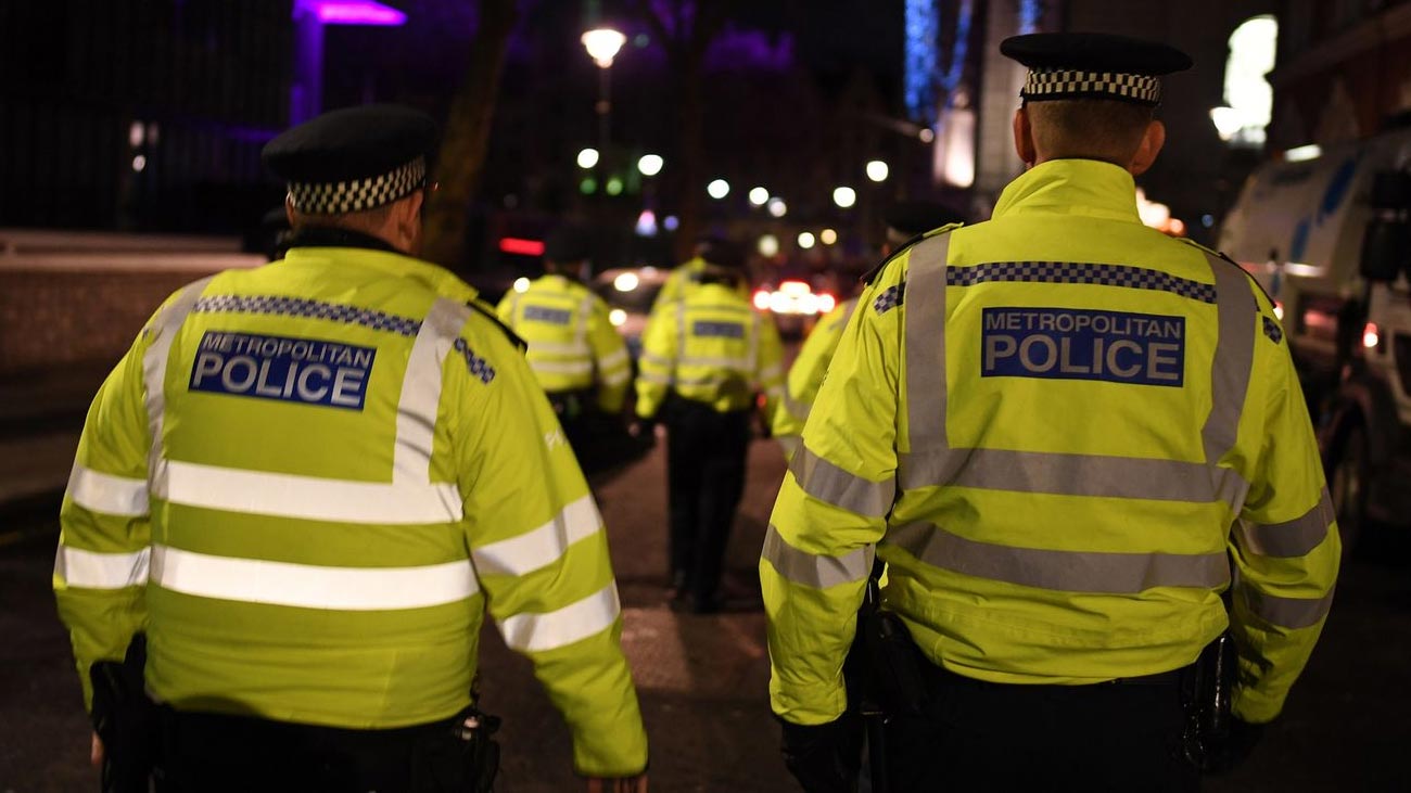 برطانیہ میں غیر قانونی طور پر کام کرنے والے تارکین وطن کے خلاف حکومت نے کریک ڈاؤن تیز کر دیا، غیر قانونی تارکین کی گرفتاریوں میں اضافہ ہو گیا۔