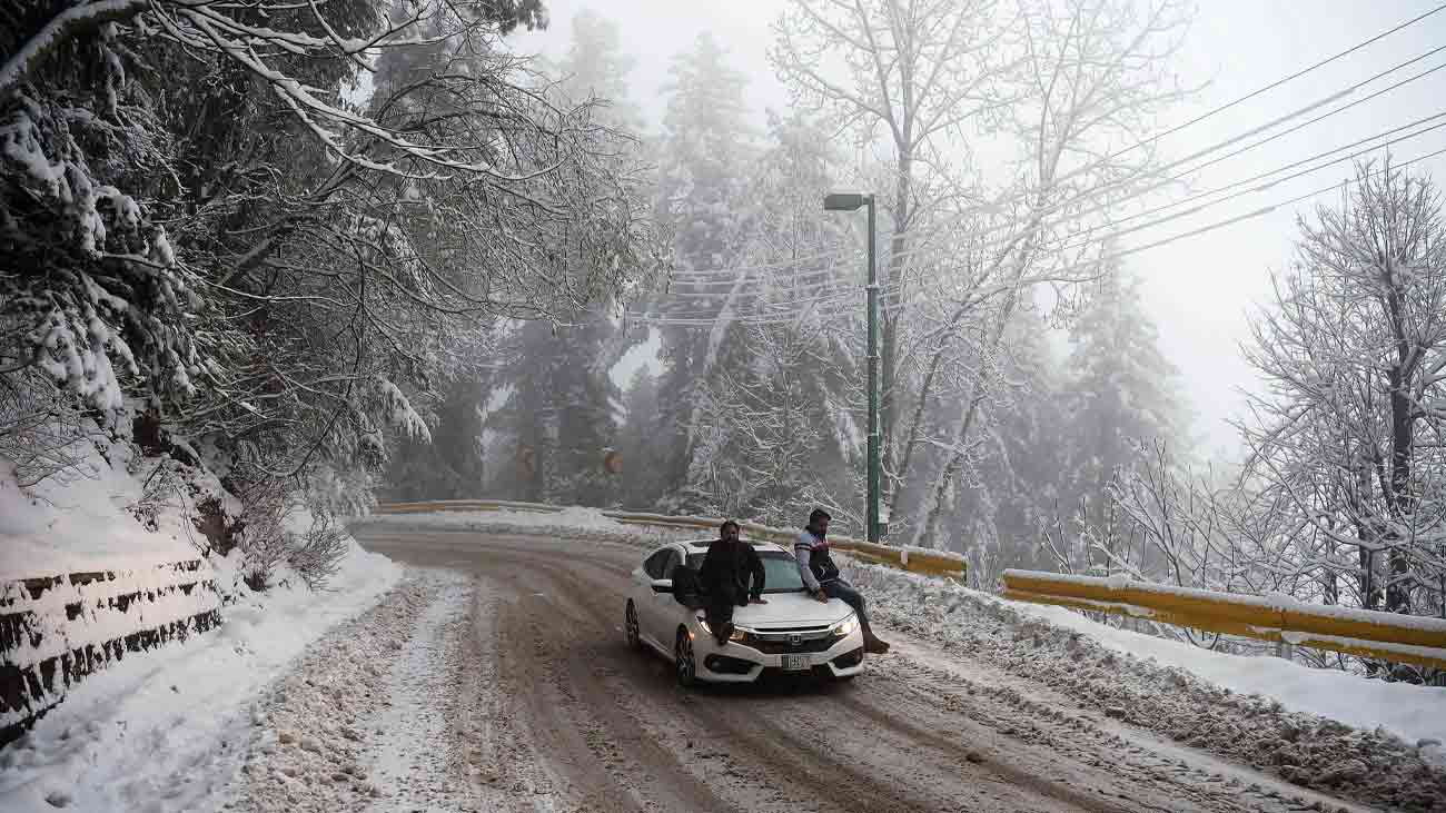 تیز بارش اور شدید برفباری، محکمہ موسمیات نے خبردار کر دیا